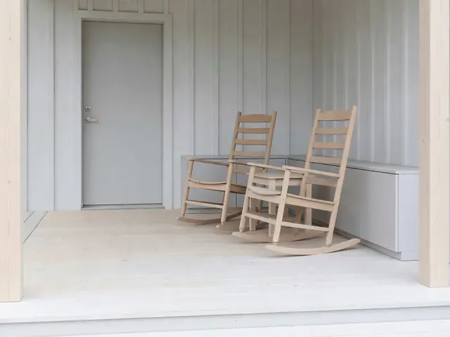 Minimalist Porch with Rocking Chairs